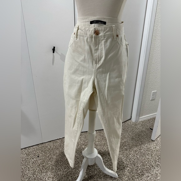 White Stretch Jeans - Picture 1 of 5